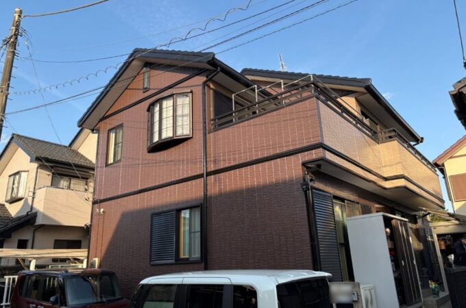 千葉県四街道市K様邸 外壁屋根塗装後 ナポリブラウン ツートン仕上げ外観